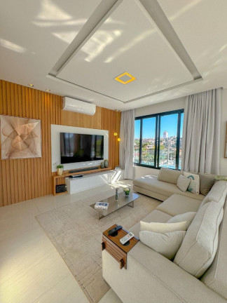 Sobrado com 3 Quartos à Venda, 540 m² em Nova Gardênia - Atibaia