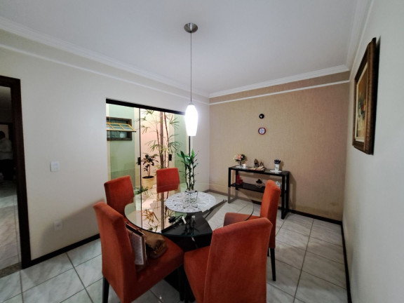 Imagem Casa com 3 Quartos à Venda, 190 m² em Santo Antônio - Louveira