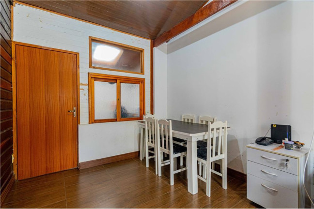 Imagem Casa com 4 Quartos à Venda, em Sarandi - Porto Alegre Imagem Casa com 4 Quartos à Venda, em Sarandi - Porto Alegre