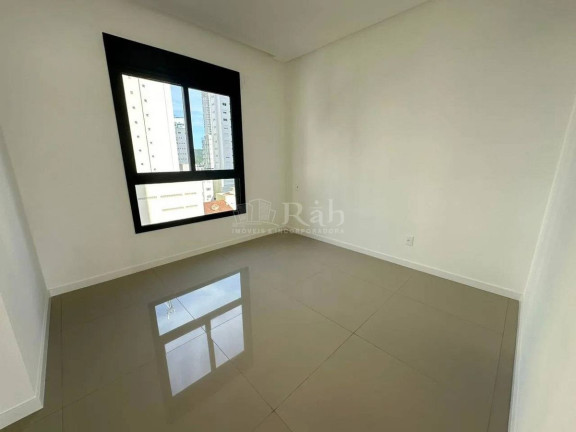 Imagem Apartamento com 3 Quartos à Venda, 129 m² em Centro - Balneário Camboriú Imagem Apartamento com 3 Quartos à Venda, 129 m² em Centro - Balneário Camboriú