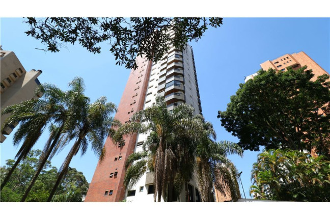 Imagem Imóvel com 3 Quartos à Venda, em Vila Andrade - São Paulo Imagem Imóvel com 3 Quartos à Venda, em Vila Andrade - São Paulo