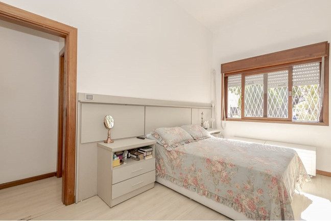 Imagem Imóvel com 2 Quartos à Venda, 72 m² em Passo Da Areia - Porto Alegre Imagem Imóvel com 2 Quartos à Venda, 72 m² em Passo Da Areia - Porto Alegre