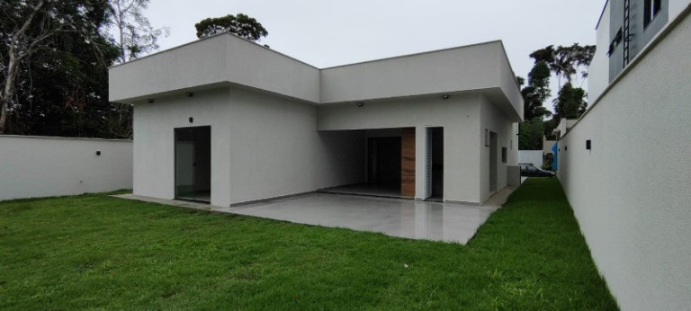 Imagem Casa com 3 Quartos à Venda, 190 m² em Ponta Negra - Manaus Imagem Casa com 3 Quartos à Venda, 190 m² em Ponta Negra - Manaus