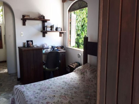 Imagem Casa com 4 Quartos à Venda, 355 m² em Candeal - Salvador Imagem Casa com 4 Quartos à Venda, 355 m² em Candeal - Salvador
