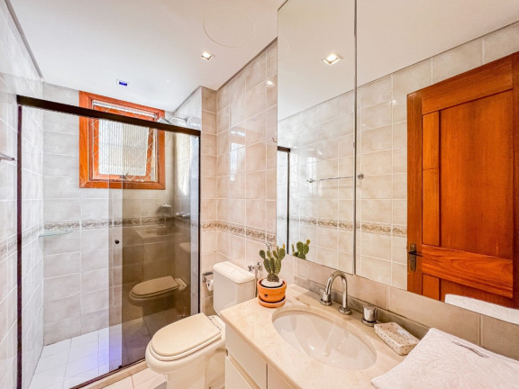 Imagem Imóvel com 2 Quartos à Venda, em Moinhos De Vento - Porto Alegre Imagem Imóvel com 2 Quartos à Venda, em Moinhos De Vento - Porto Alegre