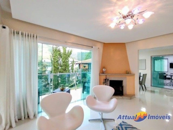 Imagem Casa com 3 Quartos à Venda, 262 m² em Vargem Grande - Teresópolis