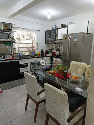 Imagem Casa com 2 Quartos à Venda, 97 m²