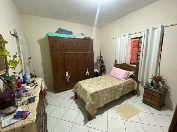 Imagem Casa com 3 Quartos à Venda, 180 m² em João Alves - Montes Claros Imagem Casa com 3 Quartos à Venda, 180 m² em João Alves - Montes Claros