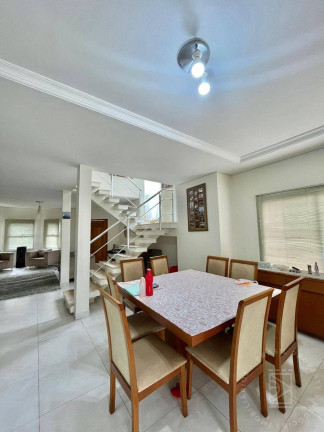 Casa com 3 Quartos à Venda, 240 m² em Loteamento Villa Branca - Jacareí