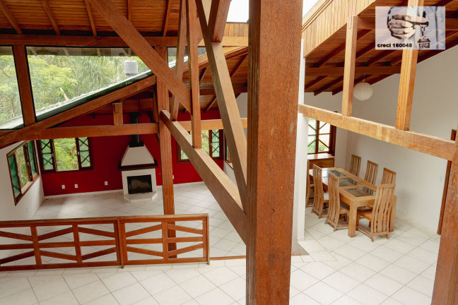 Imagem Casa com 5 Quartos à Venda, 256 m² em Rio Tavares - Florianópolis Imagem Casa com 5 Quartos à Venda, 256 m² em Rio Tavares - Florianópolis