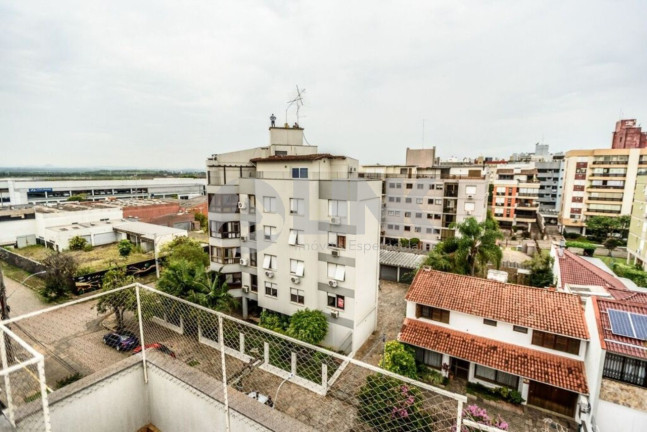 Imagem Imóvel com 3 Quartos à Venda, 241 m² em Jardim Lindóia - Porto Alegre Imagem Imóvel com 3 Quartos à Venda, 241 m² em Jardim Lindóia - Porto Alegre