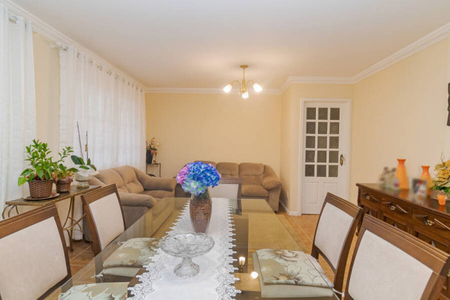 Imagem Casa com 3 Quartos à Venda, 140 m² em Guaíra - Curitiba Imagem Casa com 3 Quartos à Venda, 140 m² em Guaíra - Curitiba