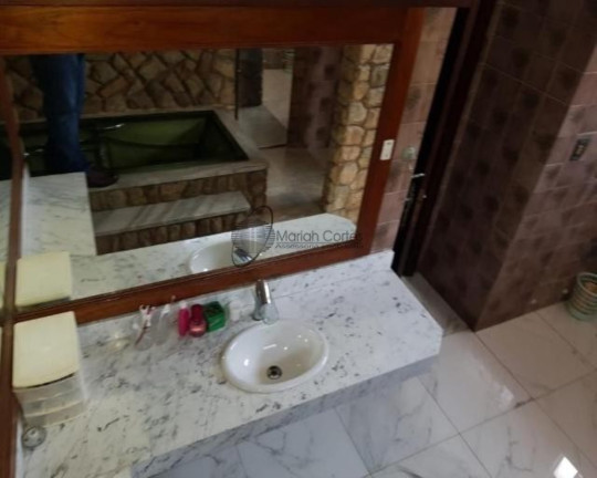 Imagem Casa com 6 Quartos à Venda, em Pendotiba - Niterói Imagem Casa com 6 Quartos à Venda, em Pendotiba - Niterói