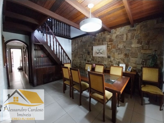 Imagem Casa com 5 Quartos à Venda, 145 m² em Charitas - Niterói Imagem Casa com 5 Quartos à Venda, 145 m² em Charitas - Niterói