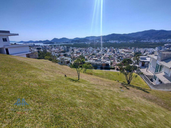 Imagem Terreno à Venda, 720 m² em Trindade - Florianópolis Imagem Terreno à Venda, 720 m² em Trindade - Florianópolis