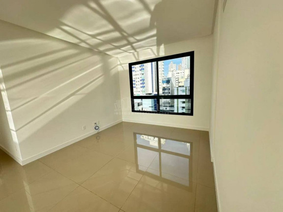 Imagem Apartamento com 3 Quartos à Venda, 129 m² em Centro - Balneário Camboriú Imagem Apartamento com 3 Quartos à Venda, 129 m² em Centro - Balneário Camboriú