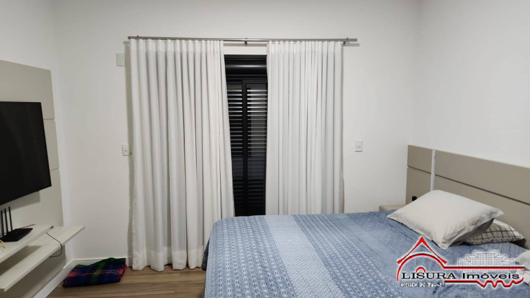 Casa com 3 Quartos à Venda,  em Loteamento Residencial Parque Lago Dourado - Jacareí
