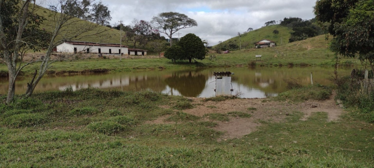 Imagem Chácara com 1 Quarto à Venda, 120 m² em Alto Do Cardoso - Pindamonhangaba Imagem Chácara com 1 Quarto à Venda, 120 m² em Alto Do Cardoso - Pindamonhangaba