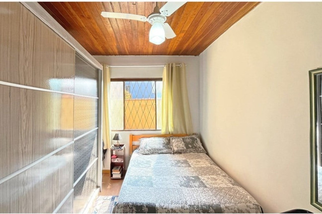 Imagem Casa com 2 Quartos à Venda, 101 m² em Vila Nova - Porto Alegre