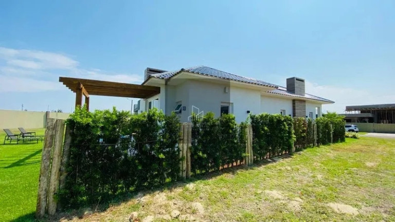 Imagem Apartamento com 3 Quartos à Venda, em Noiva Do Mar - Xangri-lá Imagem Apartamento com 3 Quartos à Venda, em Noiva Do Mar - Xangri-lá