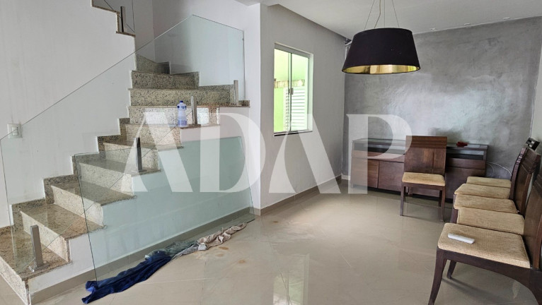 Imagem Casa com 3 Quartos à Venda, 220 m² em Vargem Pequena - Rio De Janeiro