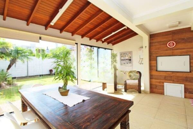 Imagem Casa com 3 Quartos à Venda, 192 m² em Passo Das Pedras - Porto Alegre Imagem Casa com 3 Quartos à Venda, 192 m² em Passo Das Pedras - Porto Alegre