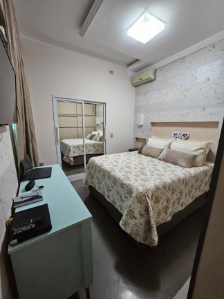 Imagem Casa com 3 Quartos à Venda, 360 m² em Canto Do Forte - Praia Grande Imagem Casa com 3 Quartos à Venda, 360 m² em Canto Do Forte - Praia Grande