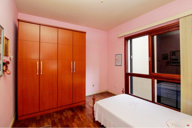 Imagem Apartamento com 3 Quartos à Venda, 115 m² em Petrópolis - Porto Alegre Imagem Apartamento com 3 Quartos à Venda, 115 m² em Petrópolis - Porto Alegre