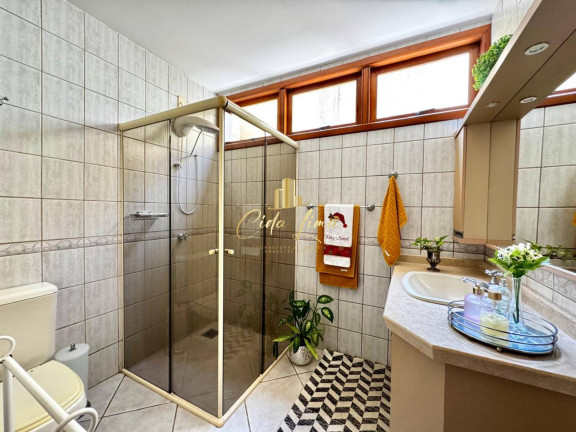 Imagem Casa com 3 Quartos à Venda, 210 m² em Balneário - Florianópolis Imagem Casa com 3 Quartos à Venda, 210 m² em Balneário - Florianópolis