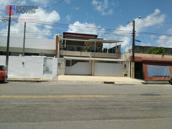 Imagem Casa com 5 Quartos à Venda, 228 m² em Lagoa Nova - Natal