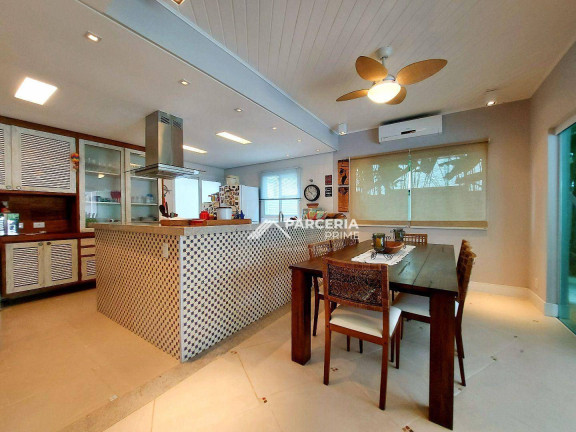 Imagem Casa com 5 Quartos à Venda, 297 m² em Riviera Módulo 20 - Bertioga Imagem Casa com 5 Quartos à Venda, 297 m² em Riviera Módulo 20 - Bertioga