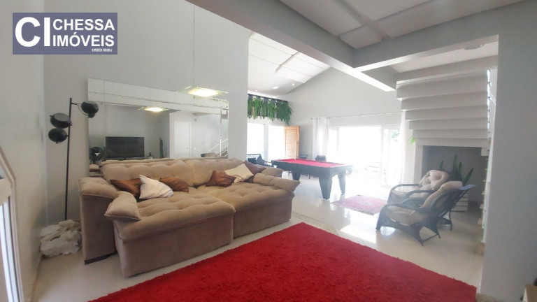 Imagem Sobrado com 3 Quartos à Venda, 527 m² em Cabeçudas - Itajaí Imagem Sobrado com 3 Quartos à Venda, 527 m² em Cabeçudas - Itajaí