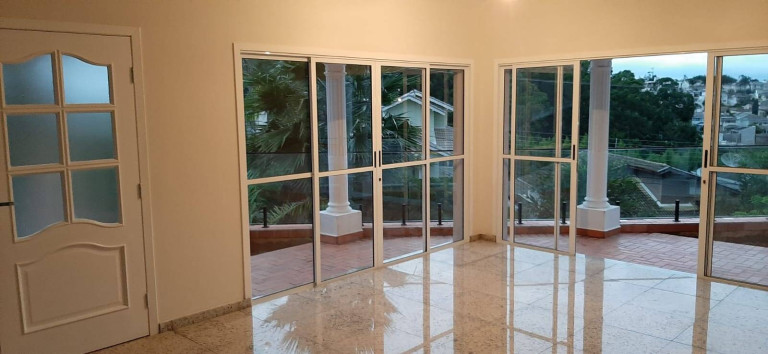 Imagem Casa com 4 Quartos à Venda, 435 m² em Residencial Colinas De São Francisco - Bragança Paulista Imagem Casa com 4 Quartos à Venda, 435 m² em Residencial Colinas De São Francisco - Bragança Paulista