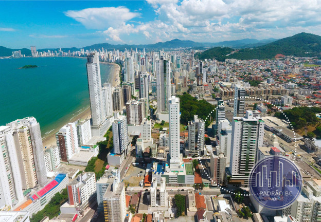 Imagem Cobertura com 5 Quartos à Venda, 321 m² em Pioneiros - Balneário Camboriú Imagem Cobertura com 5 Quartos à Venda, 321 m² em Pioneiros - Balneário Camboriú