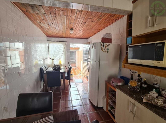 Imagem Casa com 4 Quartos à Venda, 165 m² em Contorno - Ponta Grossa Imagem Casa com 4 Quartos à Venda, 165 m² em Contorno - Ponta Grossa