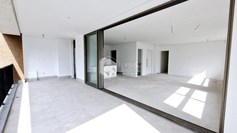Imagem Apartamento com 3 Quartos à Venda, 189 m² em Itaim - São Paulo