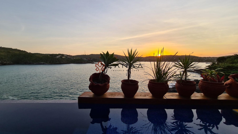 Imagem Casa com 5 Quartos à Venda, 600 m² em Ferradura - Armação Dos Búzios Imagem Casa com 5 Quartos à Venda, 600 m² em Ferradura - Armação Dos Búzios