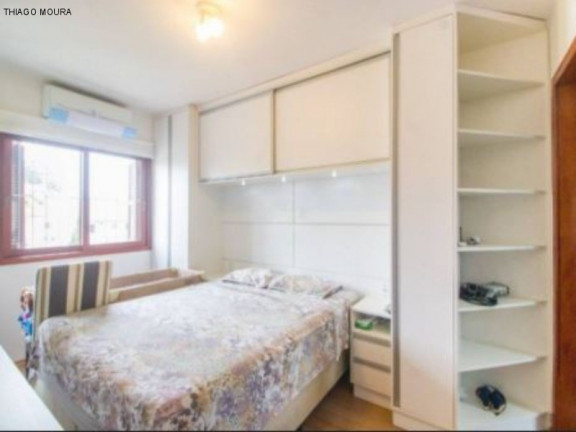 Imagem Sobrado com 3 Quartos à Venda, 147 m² em Jardim Itu - Porto Alegre Imagem Sobrado com 3 Quartos à Venda, 147 m² em Jardim Itu - Porto Alegre
