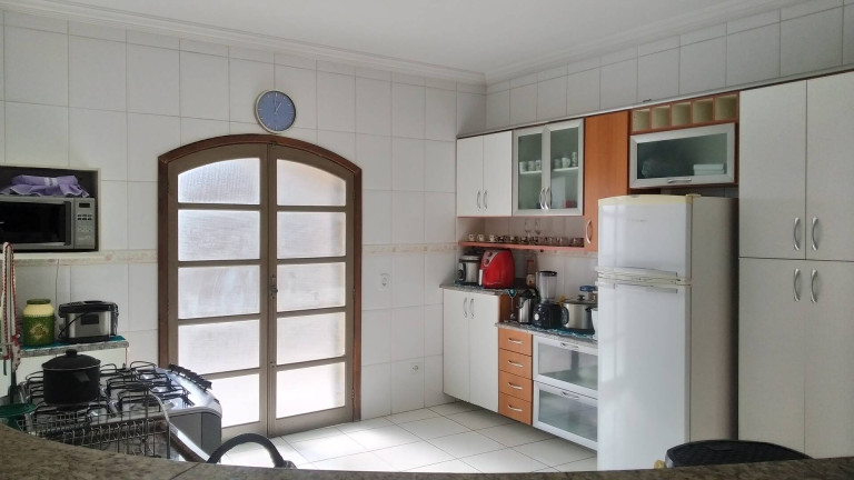 Imagem Casa com 5 Quartos à Venda, em Eldorado - Diadema Imagem Casa com 5 Quartos à Venda, em Eldorado - Diadema