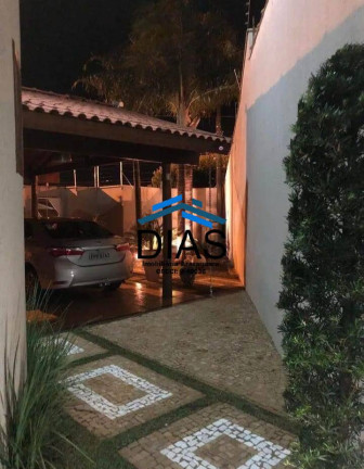 Imagem Casa com 3 Quartos à Venda, 292 m² em Jardim Aclimação - Araraquara Imagem Casa com 3 Quartos à Venda, 292 m² em Jardim Aclimação - Araraquara