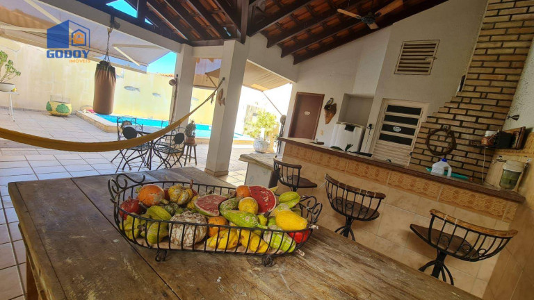 Imagem Casa com 5 Quartos à Venda, 253 m² em Jardim Das Américas - Cuiabá Imagem Casa com 5 Quartos à Venda, 253 m² em Jardim Das Américas - Cuiabá