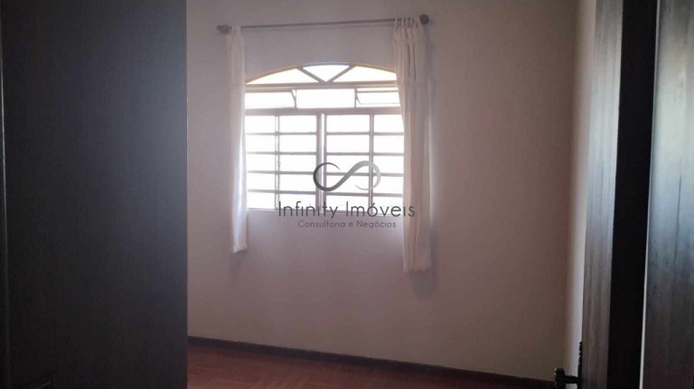 Imagem Casa com 4 Quartos à Venda, 360 m² em Vale Das Amendoeiras - Contagem Imagem Casa com 4 Quartos à Venda, 360 m² em Vale Das Amendoeiras - Contagem