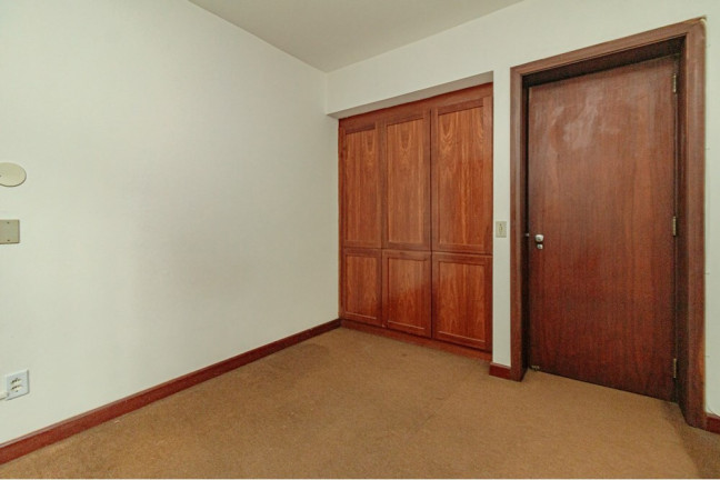 Imagem Apartamento com 3 Quartos à Venda, 135 m² em Moinhos De Vento - Porto Alegre Imagem Apartamento com 3 Quartos à Venda, 135 m² em Moinhos De Vento - Porto Alegre