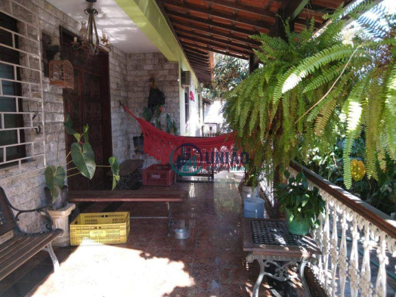 Casa com 4 Quartos à Venda, 208 m² em Piratininga - Niterói