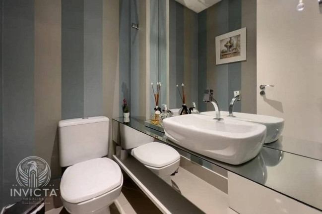 Imagem Apartamento com 3 Quartos à Venda, 200 m² em Centro - Balneário Camboriú