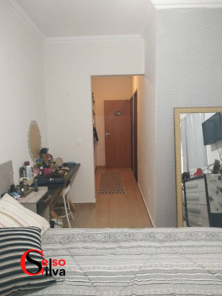 Imagem Casa com 3 Quartos à Venda, 180 m² em Maringá