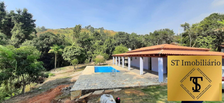 Chácara com 3 Quartos à Venda, 1.000 m² em Vitória Régia - Atibaia