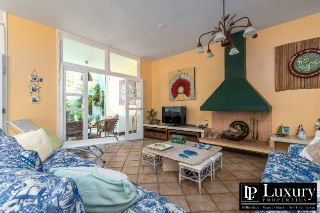 Imagem Casa de Condomínio com 5 Quartos à Venda, em Lagoinha - Ubatuba Imagem Casa de Condomínio com 5 Quartos à Venda, em Lagoinha - Ubatuba