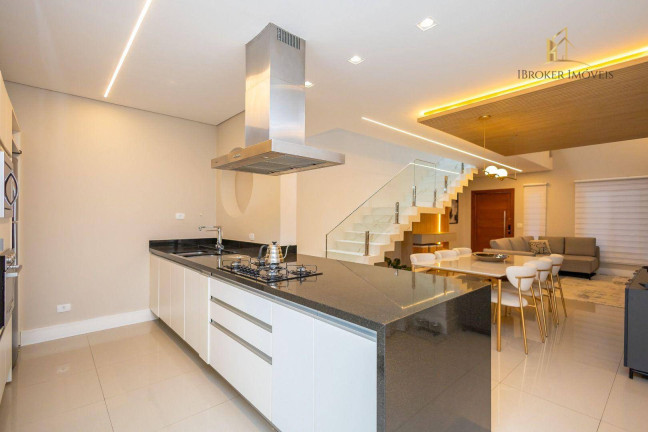 Imagem Sobrado com 3 Quartos à Venda, 208 m² em Uberaba - Curitiba Imagem Sobrado com 3 Quartos à Venda, 208 m² em Uberaba - Curitiba