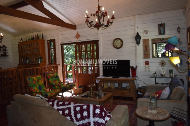 Imagem Casa com 4 Quartos à Venda, 190 m² em Região Do Alto Da Boa Vista - Campos Do Jordão Imagem Casa com 4 Quartos à Venda, 190 m² em Região Do Alto Da Boa Vista - Campos Do Jordão